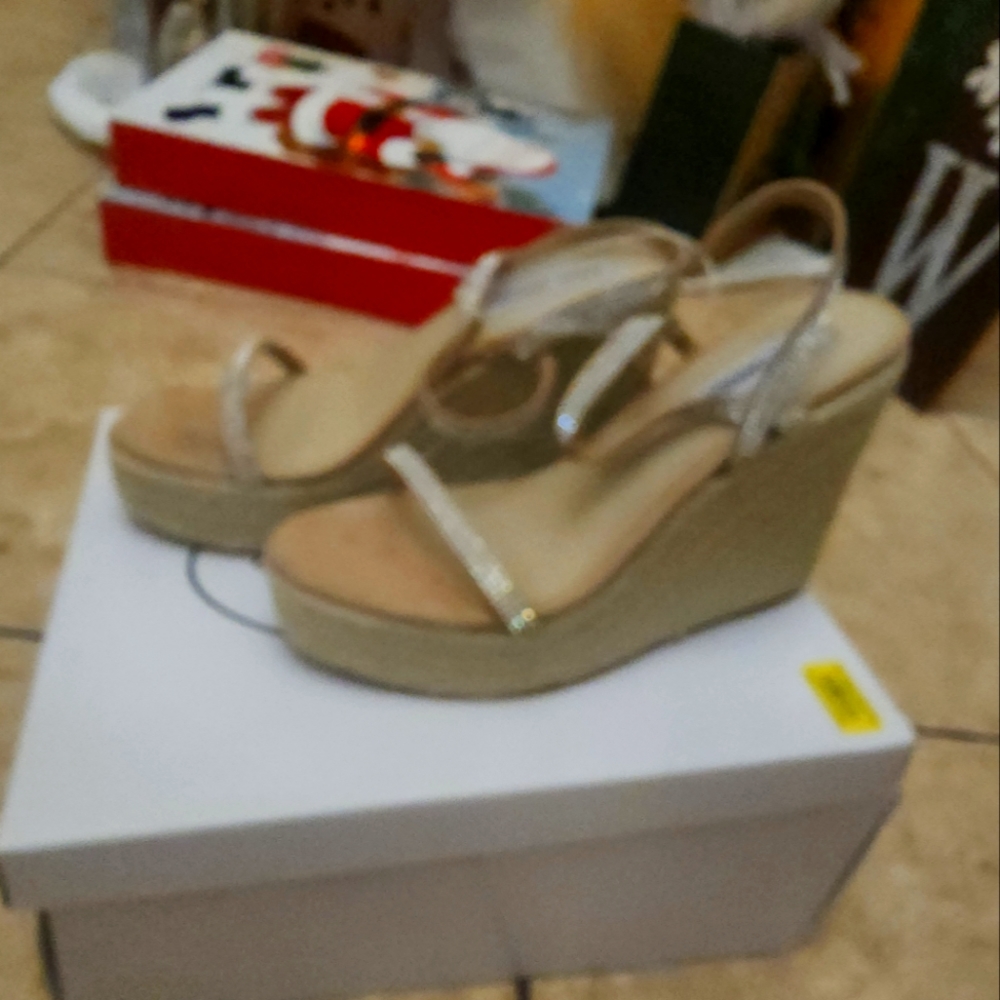 New steve madden wedges